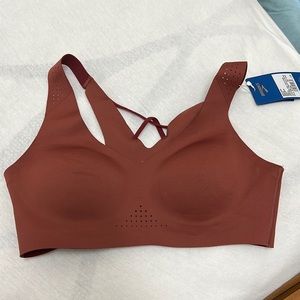 Dare V Neck Run Bra